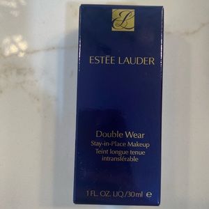 Estée Lauder Double Wear Makeup
